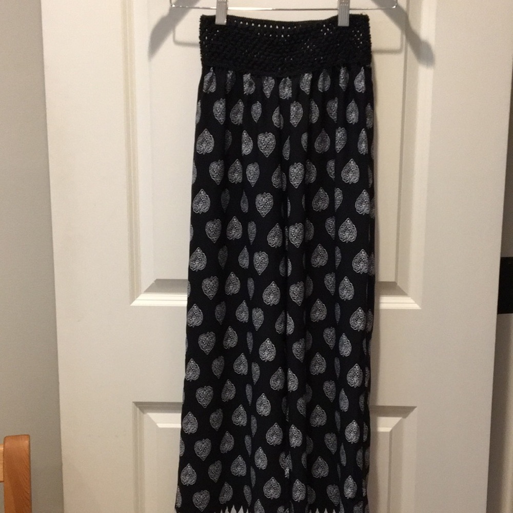 A’gaci pull on pants paisley Elastic waistband crochet detail size S black white